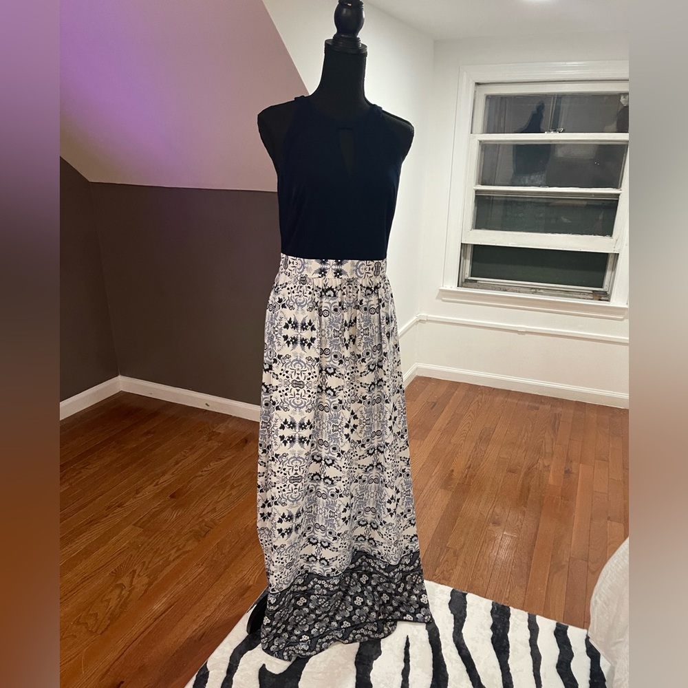 Vince Camuto stunning sun dress